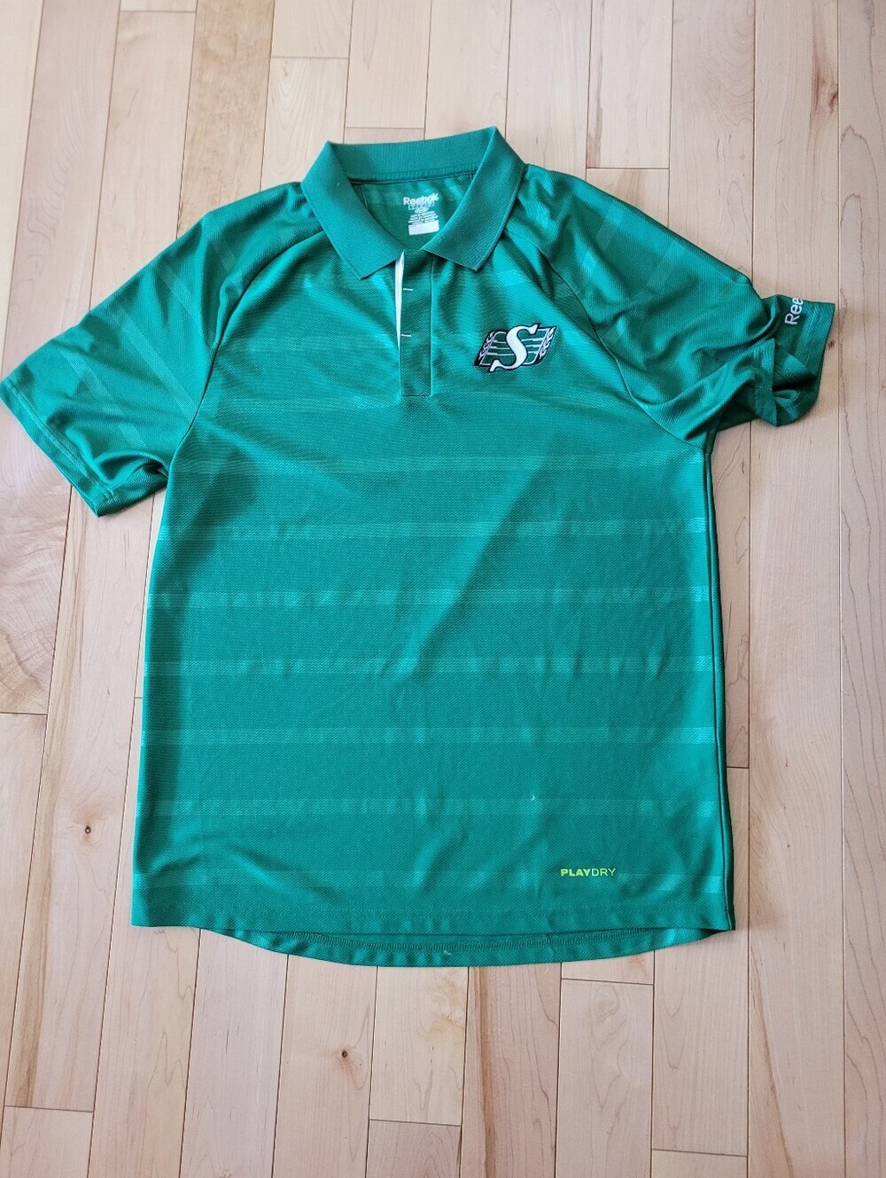 Reebok Saskatchewan Roughriders CFL men's size large polo shirt